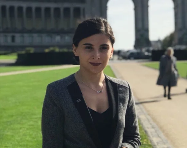 IMG_3503-2-1-609x720